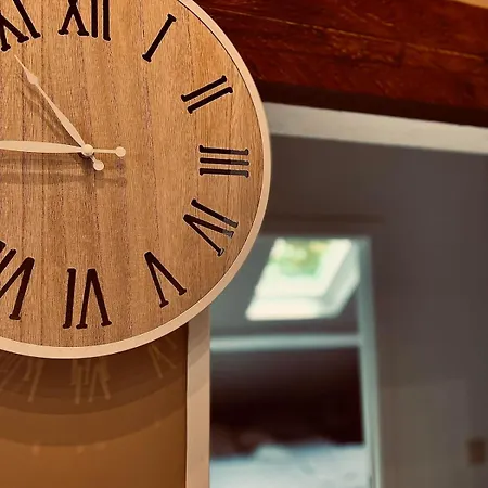 L'abri De La Chouette - Au Pays Des Collines - Gr129