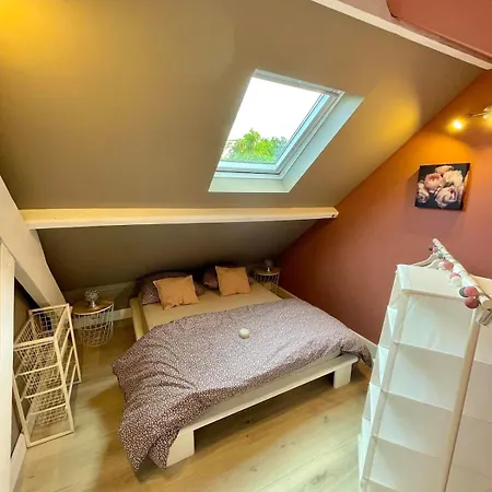 L'abri De La Chouette - Au Pays Des Collines - Gr129 *