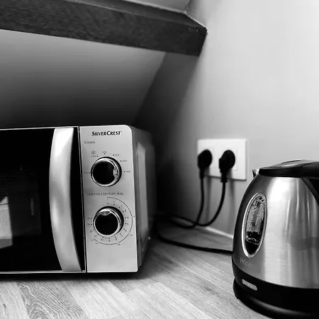 L'abri De La Chouette - Au Pays Des Collines - Gr129 * Frasnes-lez-Anvaing