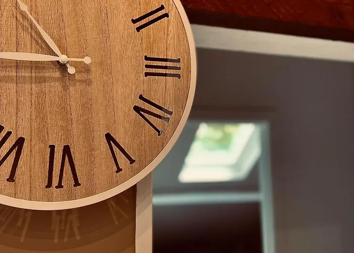 L'abri De La Chouette - Au Pays Des Collines - Gr129