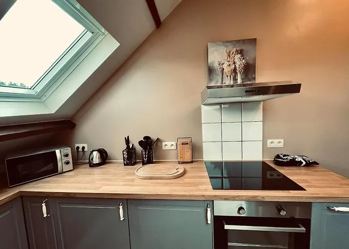 L'abri De La Chouette - Au Pays Des Collines - Gr129 * Frasnes-lez-Anvaing