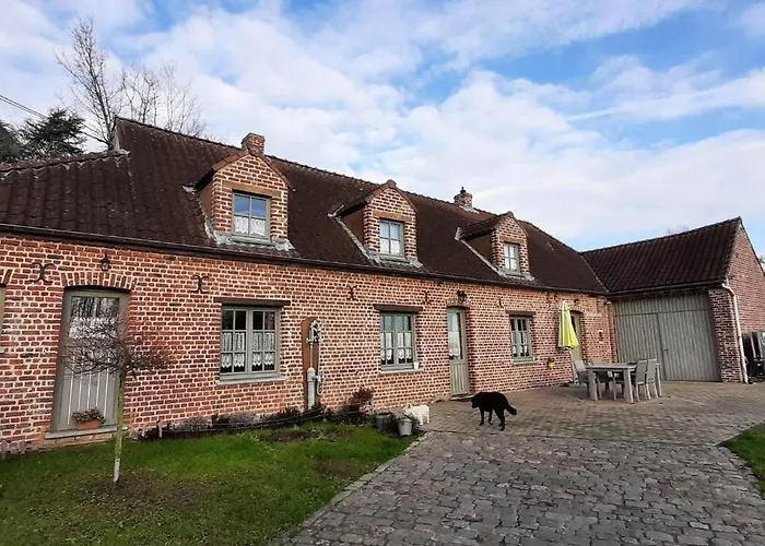 L'abri De La Chouette - Au Pays Des Collines - Gr129 * Frasnes-lez-Anvaing